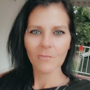 Meet your Posher, Jenn